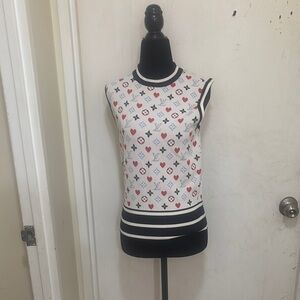 Women's White and Black Louis Vuitton monogram Sleeveless Top. NWT 💯 authentic